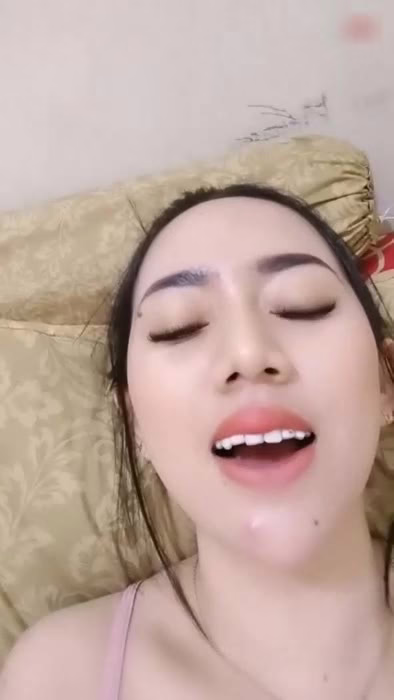 Watch Tante tante dual dalam vc