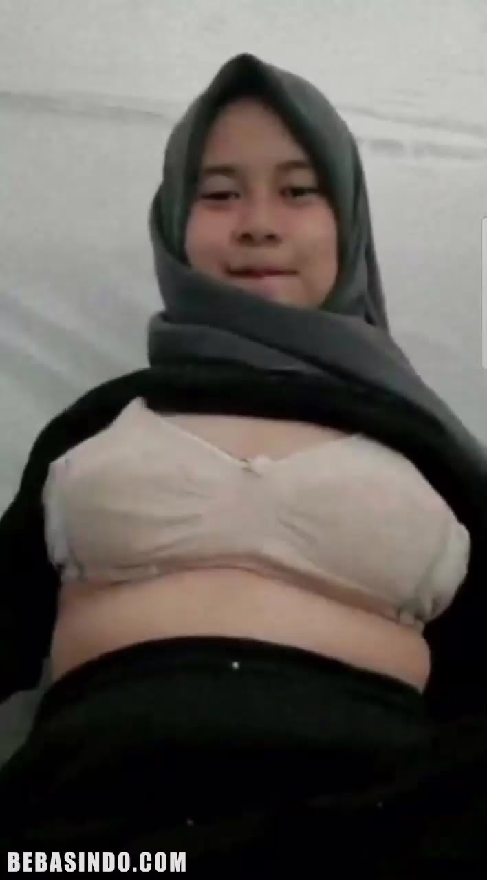 Watch Bokep Indo Memek Tembem Jilbab SMP Cantik