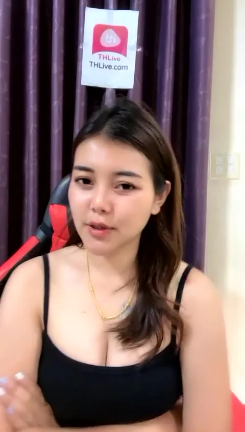 Watch Thailands Hottest Girl Leaks Scandalous Live Show Footage