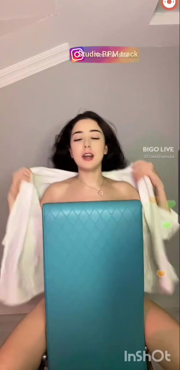 Watch Sensual Turkish Girl on Bigo Live