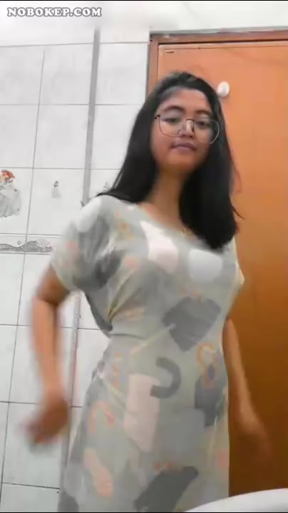 Watch Bokep Indo Yola Daster Abu-abu Tanpa Bra