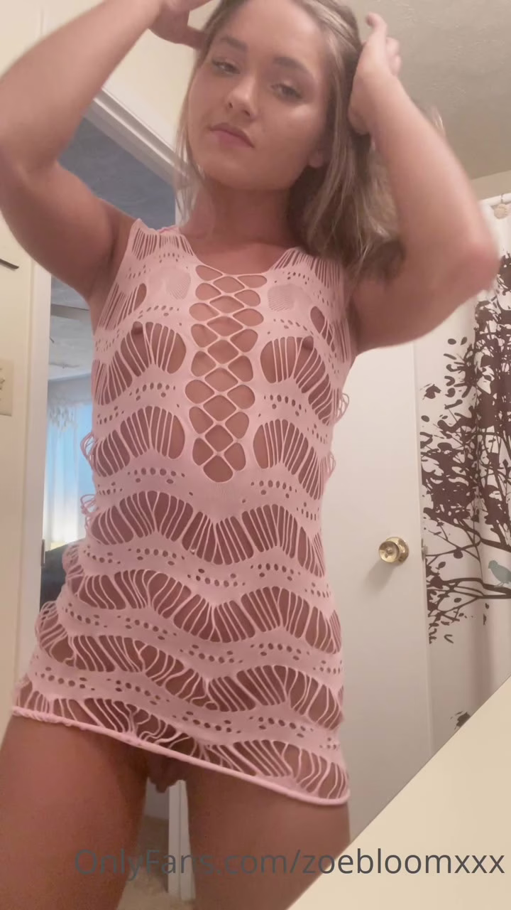Watch Zoe Bloom Hot Onlyfans Leaked Video 13
