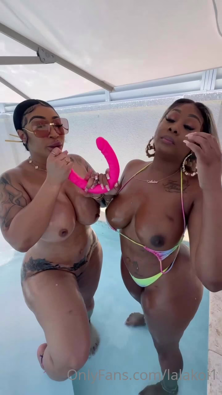 Watch Lala & Tokyo Big Ass – Lala Koi