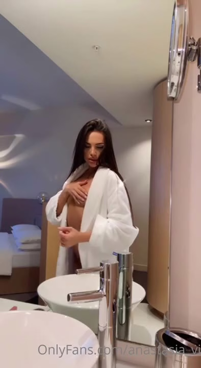 Watch Anastasia Vi’s Sexy OnlyFans Video Leaked