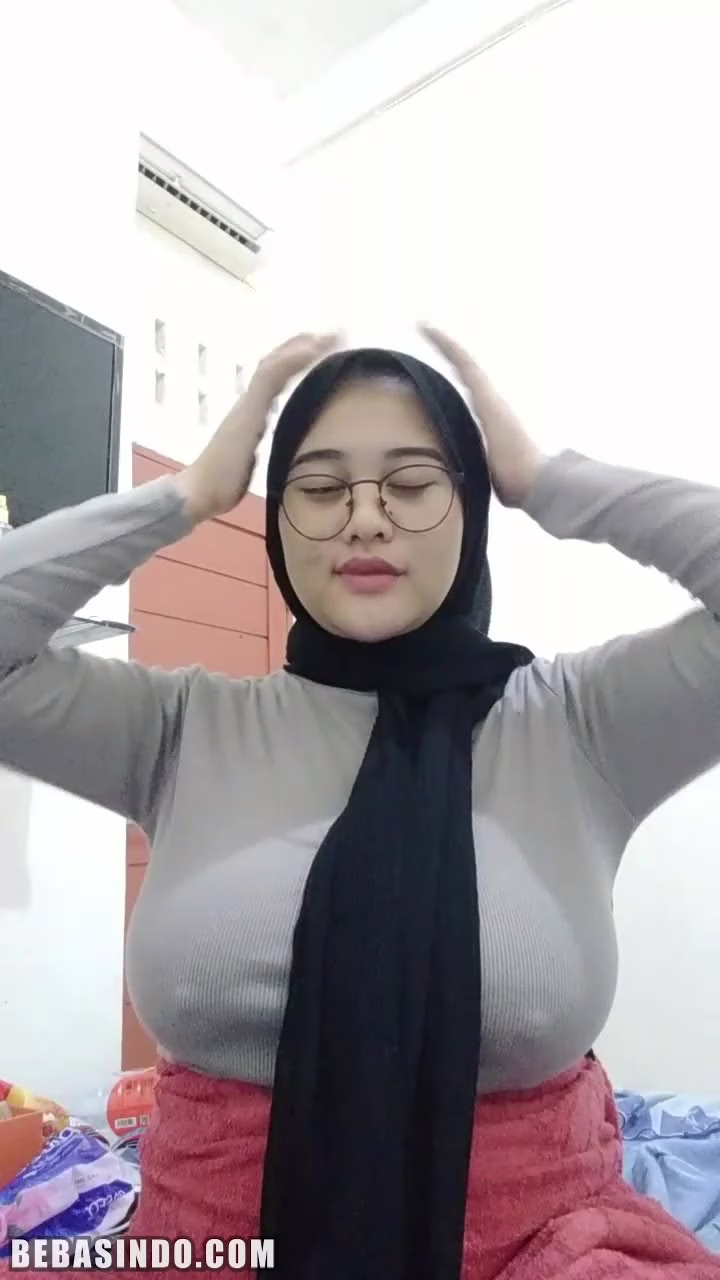 Watch Indonesian Acha Tobrut: Jilboobs Idaman on Mango