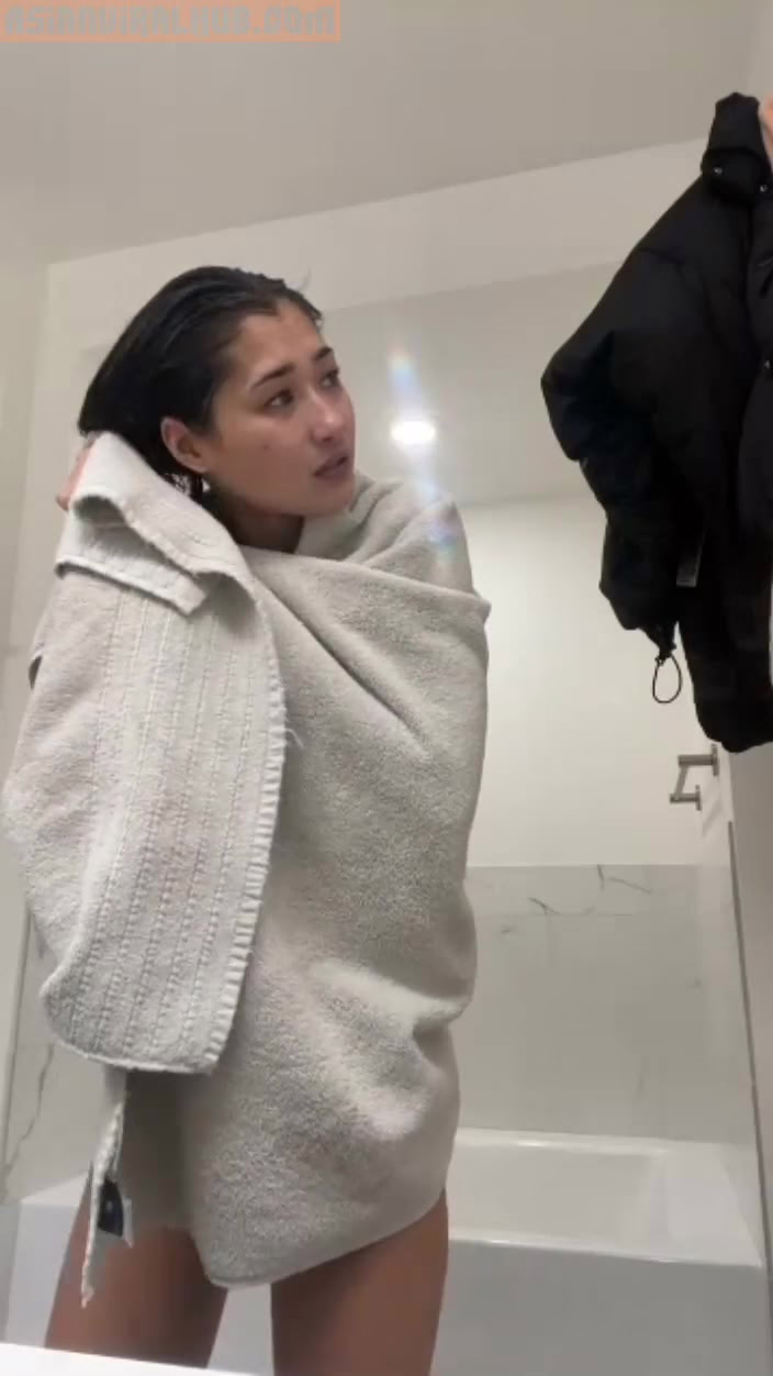 Watch Koreankums Showing off her Pussy and Tits While Naked in Shower Onlyfans Video