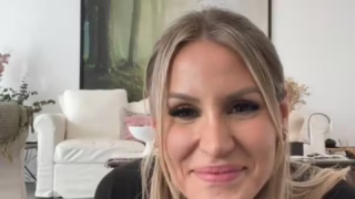 Jasmine Summer Rides Dildo in Erotic Pussy Video Leak