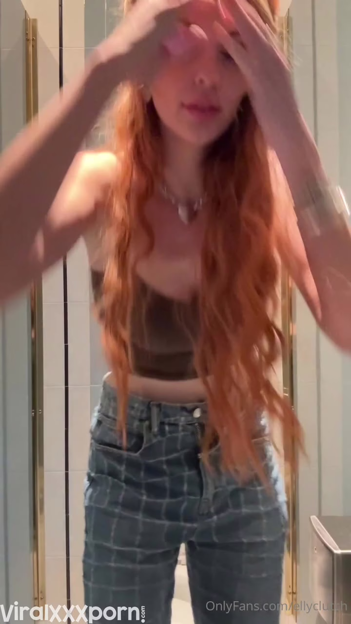 Watch Elly Clutch Stripping and Vibrating Cleaned Pussy Onlyfans Video