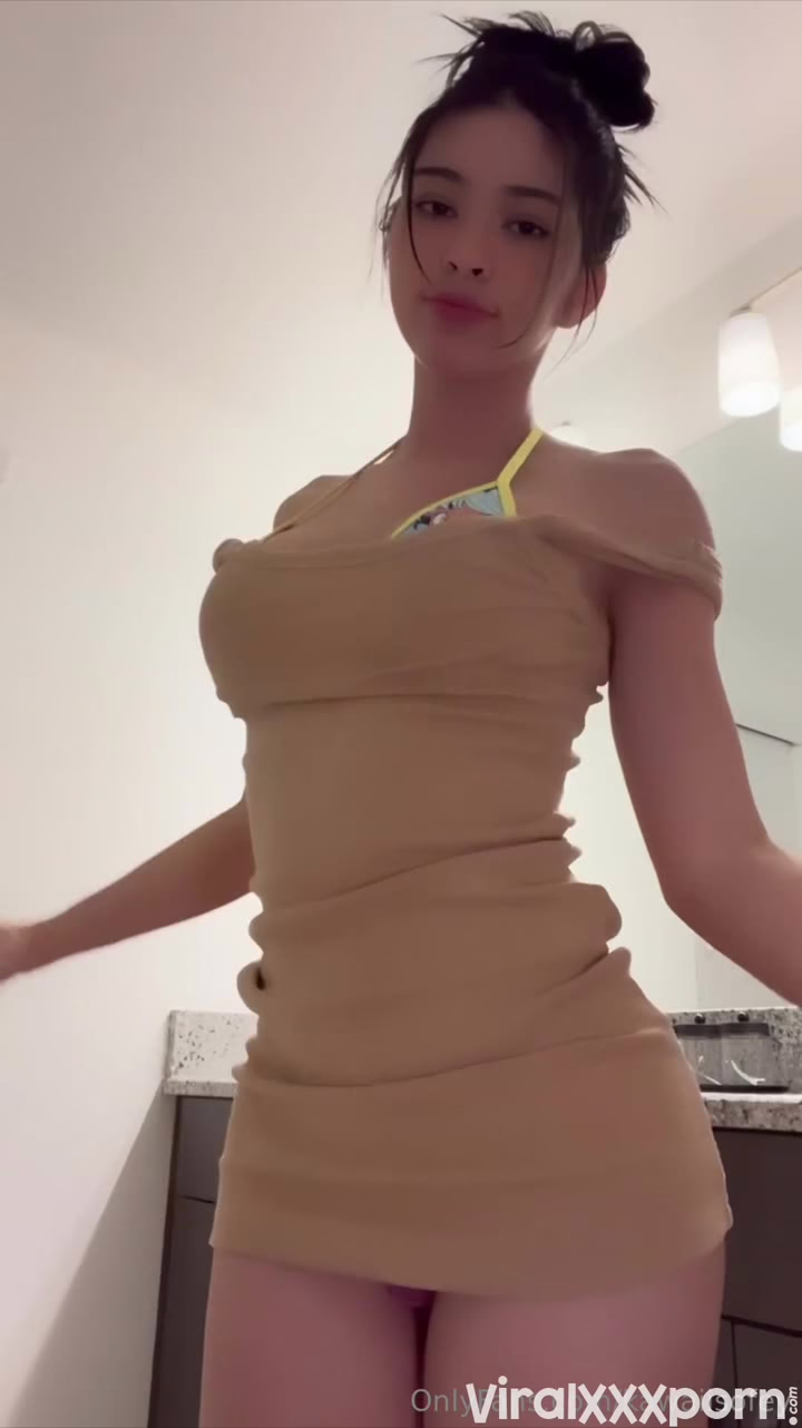 Watch Aishah Sofey Shows off Her Curvy Ass Onlyfans Leak