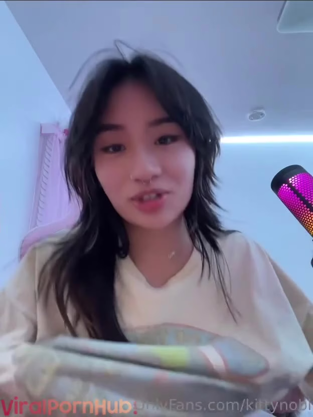Watch Kittynobi Aka Tiffanobi Playing With Her Nude Tits Stripteasing Onlyfans Video