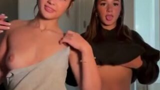Avaowenss OnlyFans Leaked – Big Tits Lesbian with Striptease