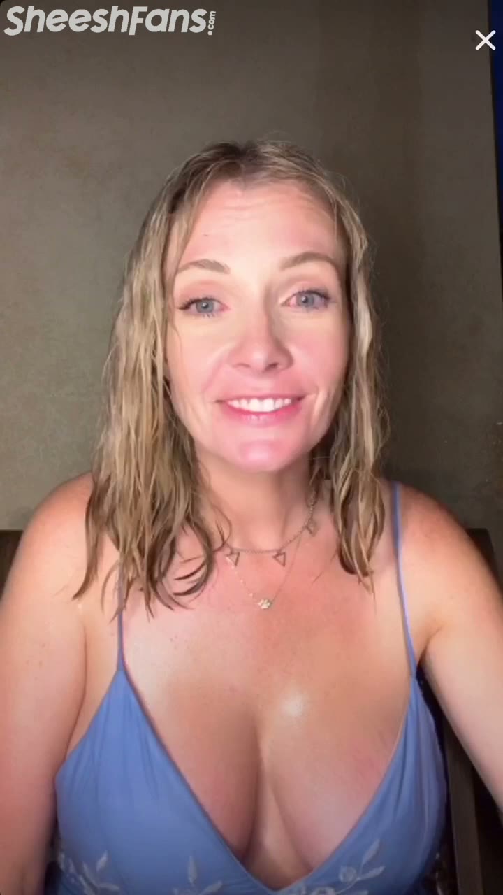 Watch Sarahfrom Milf With Huge Tits Got Pink Nips Slips On TikTok Stream