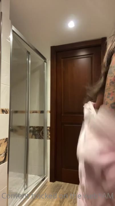 Watch Alex Mucci onlyfans strips her cloth to show off her tits and ass
