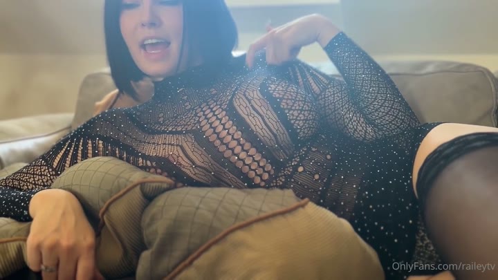 Watch teen Curvy Raileydiesel nude porn leak fullvideo Sensational