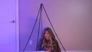 Piper Perri Rides A Thrusting Sex Machine Until Climax